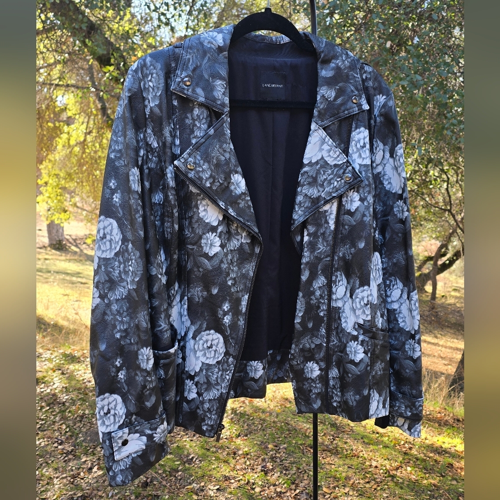 Lane Bryant Gray White Floral Vegan Leather Zip Pockets Moto Jacket Womens 18/20